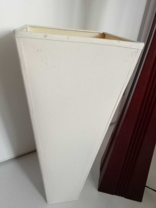 Duża lampa stojąca podłogowa do pokoju salonu sypialni salonowa