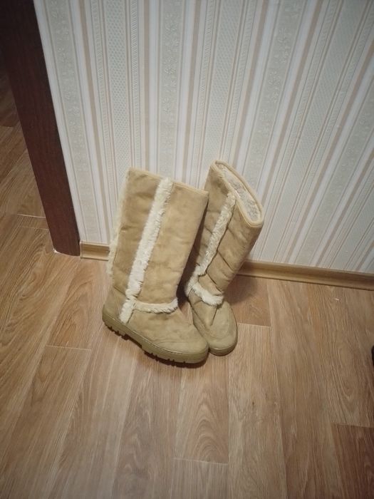 Продам чоботи жіночі