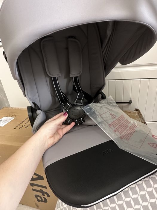 Коляска 2 в 1 Carrello alfa (новіша модель)