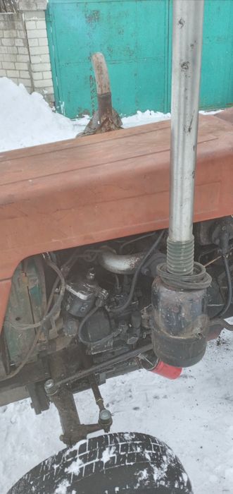 Продам трактор !!!
