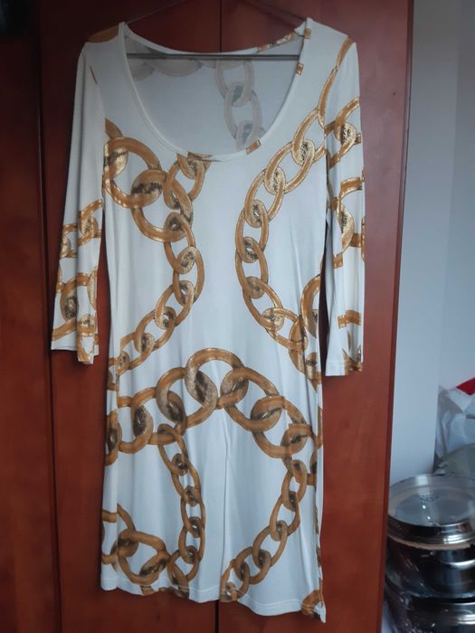 Biała Sukienka z wzorem roz. 36-38