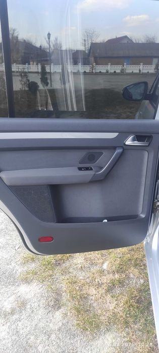 Volkswagen Touran 2012