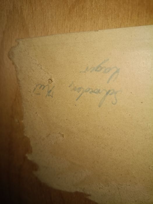 L145kredens w stylu neobarokowym lub rustykalnym.