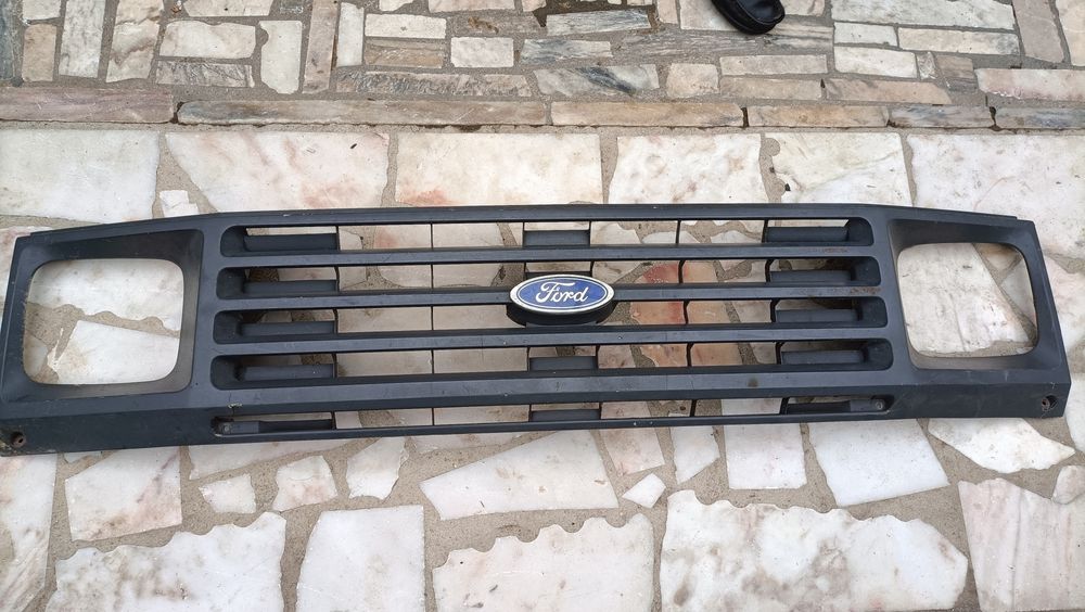 Grelha plástico Ford Transit