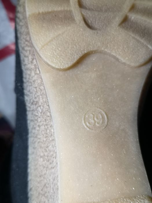 Продам женские сапоги 39 размер