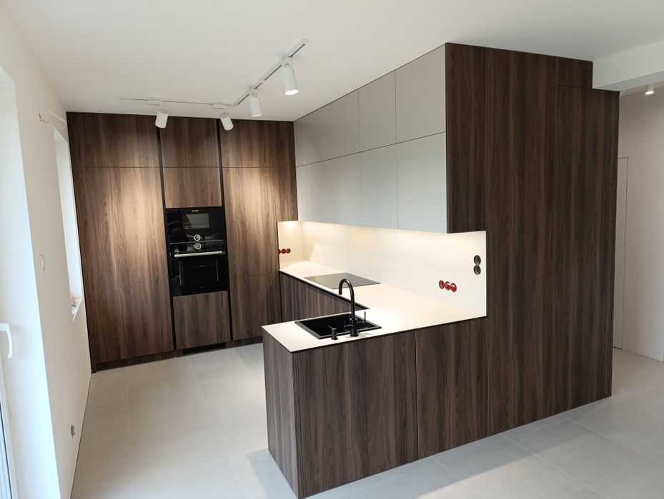 Meble na Wymiar. Kuchnie, szafy, garderoby, meble łazienkowe.