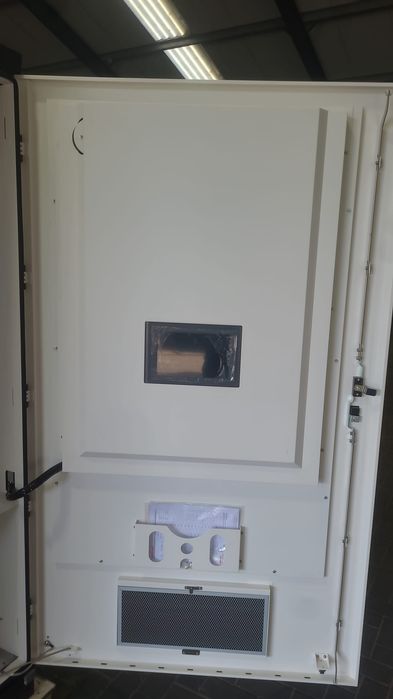 Przemysłowy magazyn energii BENY 230 kWh / 100 kW 4 szt. dostępne