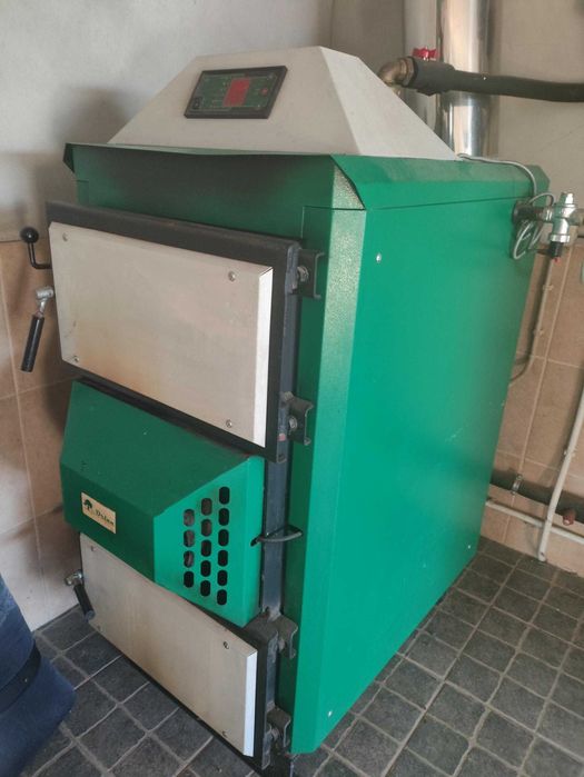 Caldeira a lenha de chama invertida.