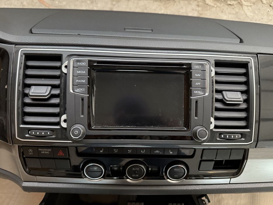 VW T6 Multivan торпеда Фольксваген Мультиван Т6 комплектна