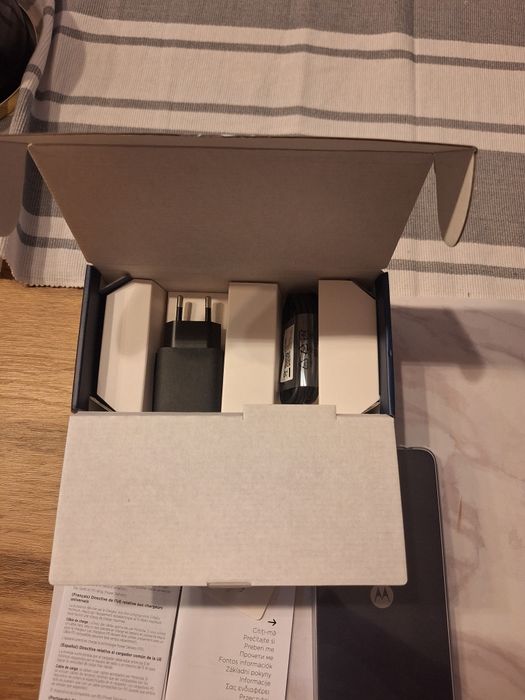 Motorola g 04 nowy 8+128 gb czarny