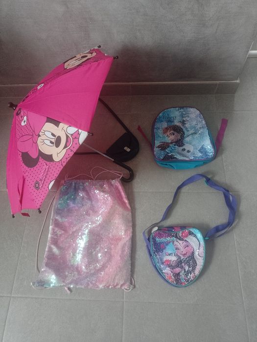 Zestaw dla dziewczynki torebki, plecak, parasolka, worek