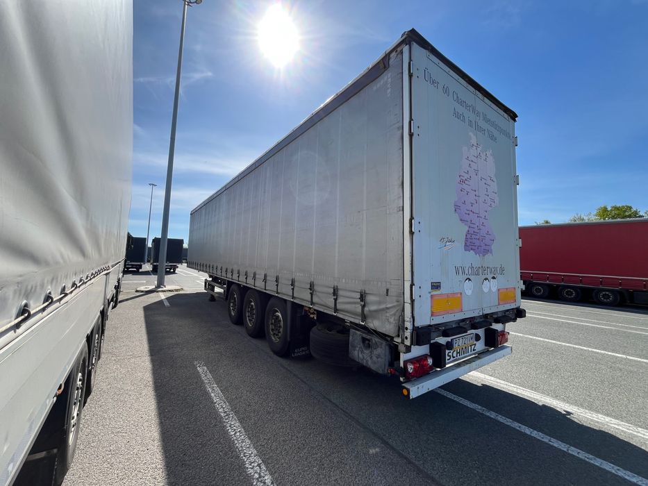 Schmitz CargobullS01.Podnoszona oś