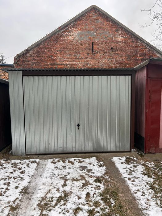 Sprzedam garaz blaszany wraz z placem ul.Slowackiego