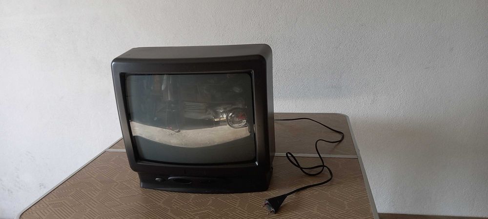 Vendo televisão Beko