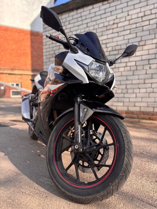 Suzuki GSX 250R 2017