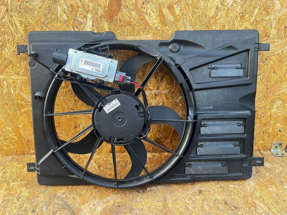 Вентилятор Форд Фокус 3 Ford Focus 3 8V61-8C607-R