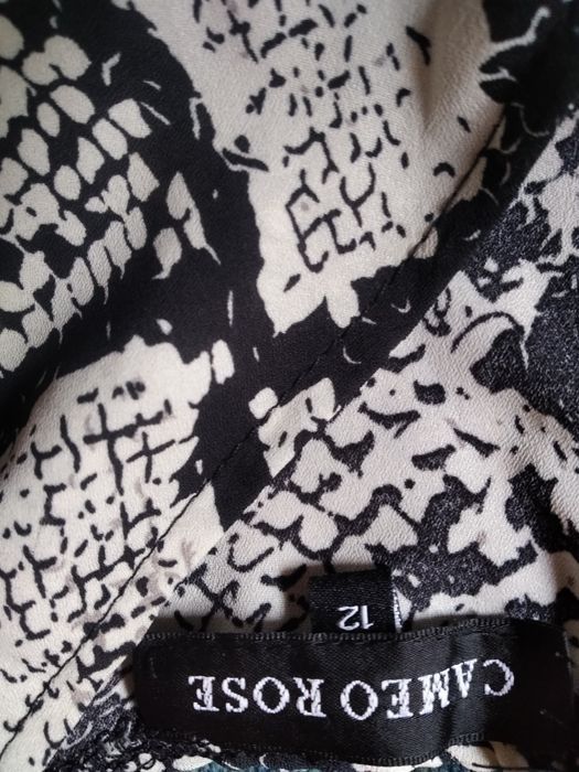 Блузка жіноча з довгим рукавом