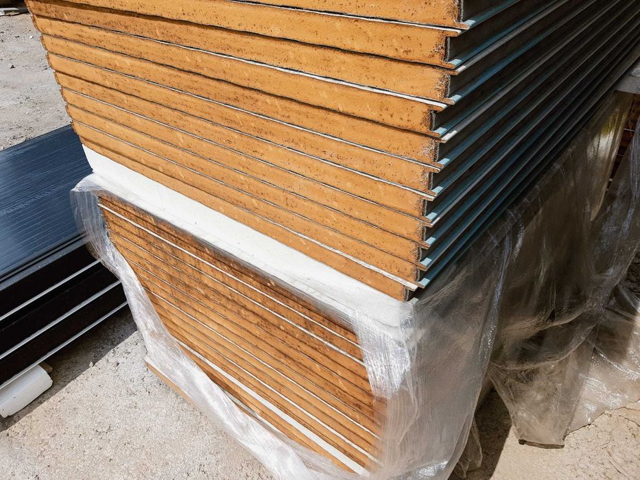 Płyty warstwowe, izolacyjne, obornickie, ścienne, dachowe