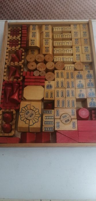 Jogo alemão dos anos 90. Montagem castelo