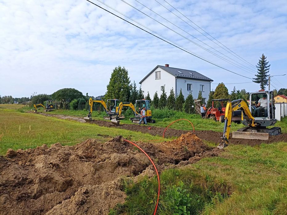 koparka przyłącza wodne przewierty przebicia przeciski kretem