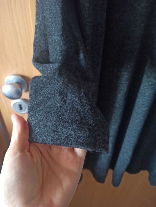 Ciepła sukienka z szerokim golfem, Nowa bez metki, rozm. L, C&A