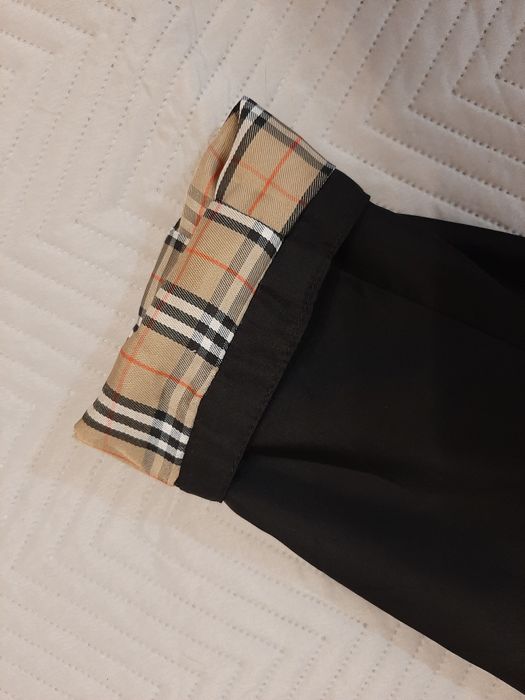 Тренч, плащ, Burberry,ї XXL, маломірить на XL, стан 10 з 10.