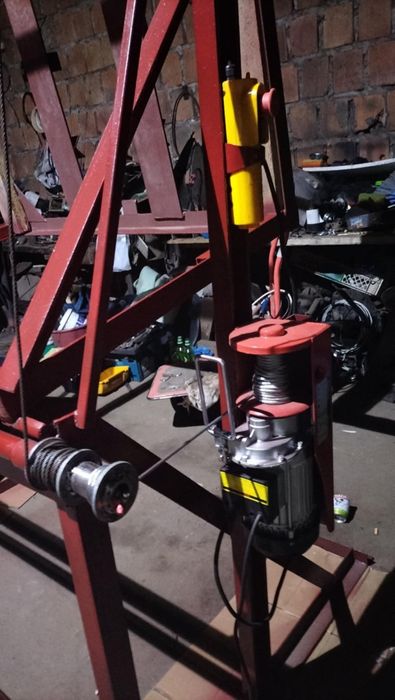 Wywrotnica do skrzyniopalet.