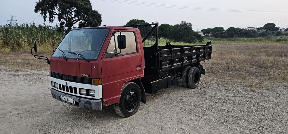 BedFord NKR 3.3 Pesada Tribasculante