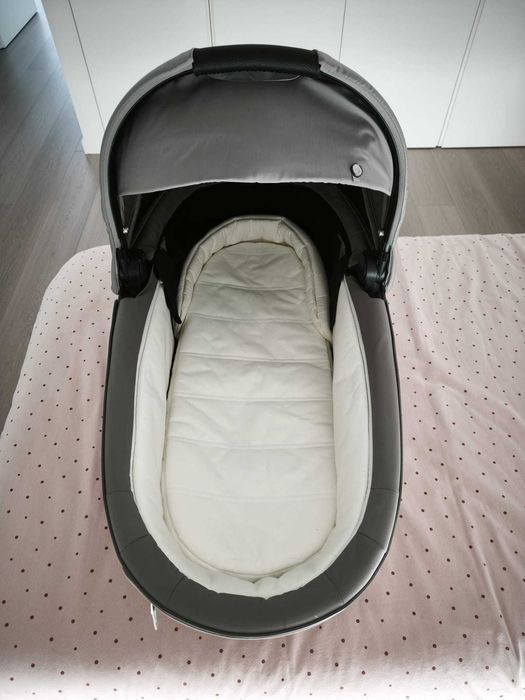 Alcofa Cybex - Modelo Mios Lux 2025 Soho Grey