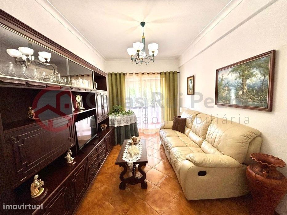 Apartamento T2+1 num 1º andar, Almada