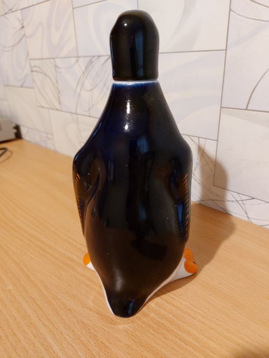 Продам пляшку ПІНГВІН