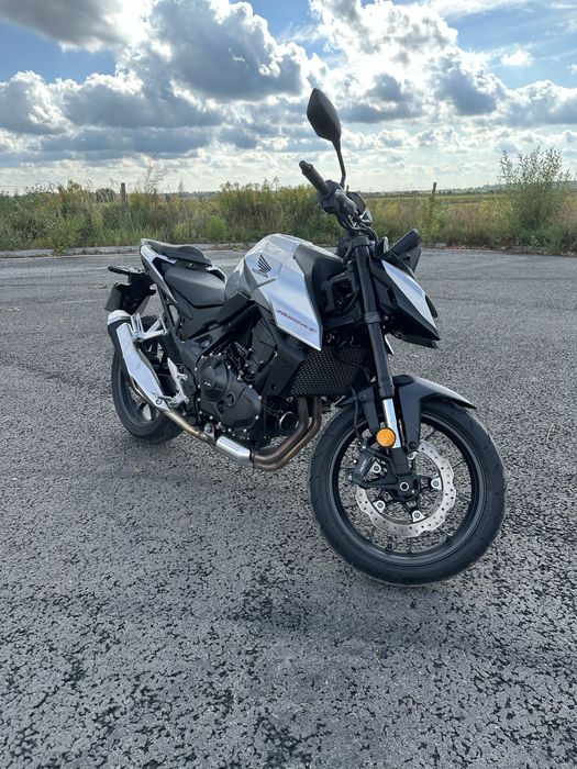Honda Hornet 750 2025
