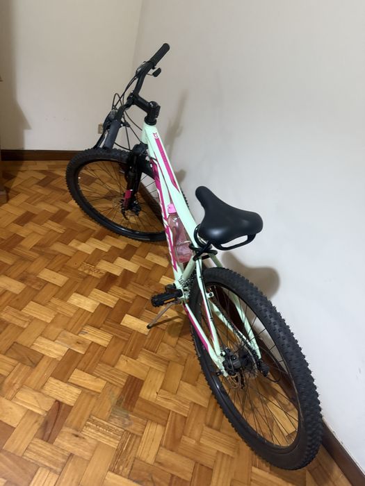 Bicicleta nova unica dona excelente estado de conservaçao