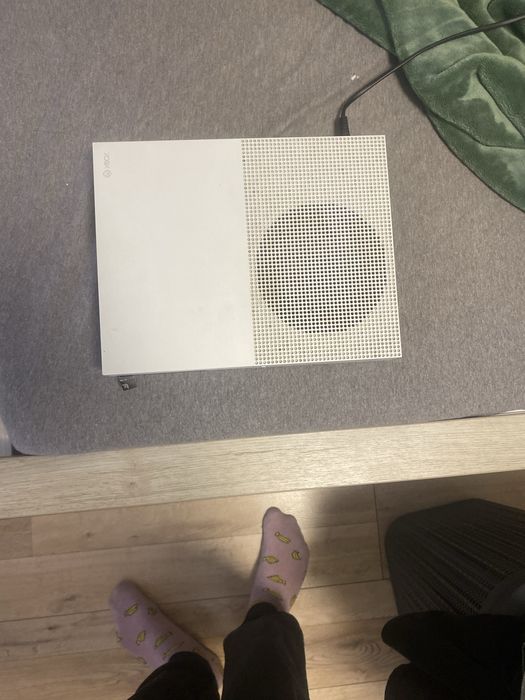 Xbox one s 3 pady 10 gier