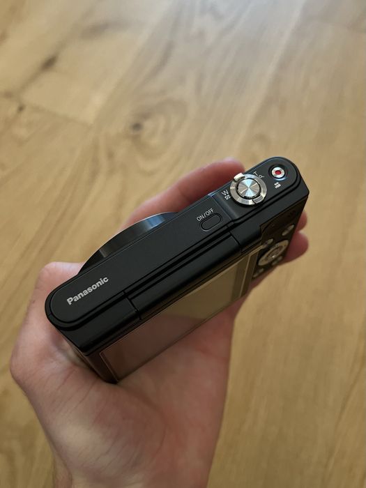 НОВИЙ в заводській плівці panasonic sz10 з повним комплектом!