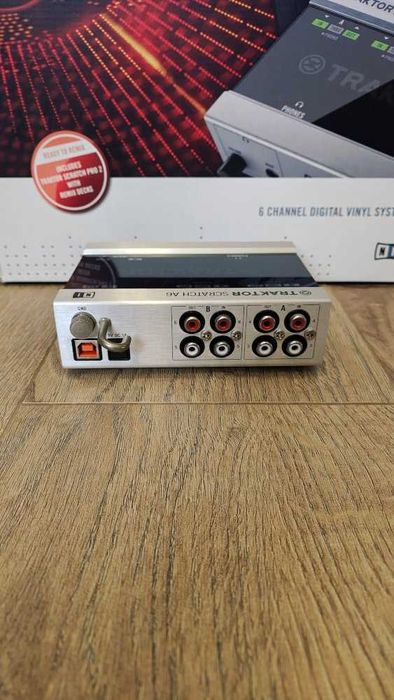 Native Instruments Traktor Scratch A6 DVS