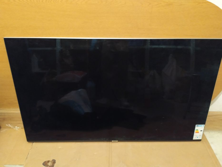 Led TV 55 MU8005TXXC Ecrã partido