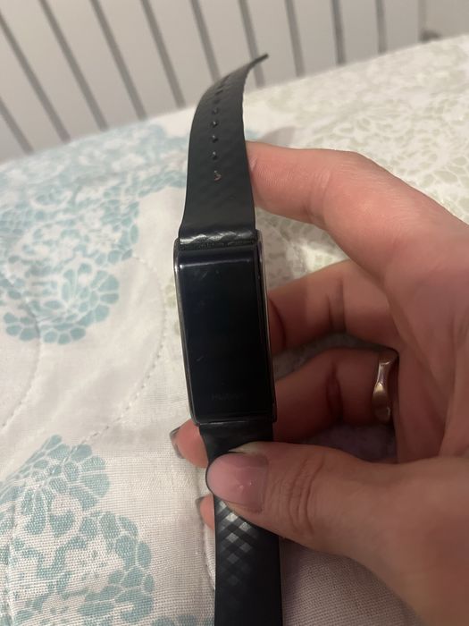 Фитнес браслет Хуавей