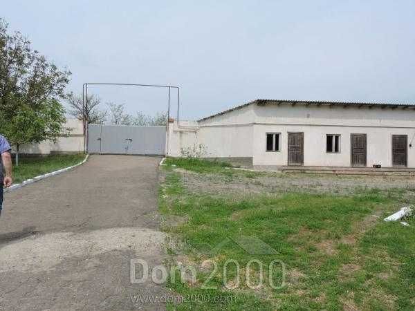 Продаж садиби: 1078 кв.м. будівель, понад 60 га с/г землі