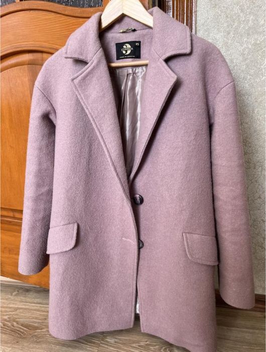 Пальто жіноче