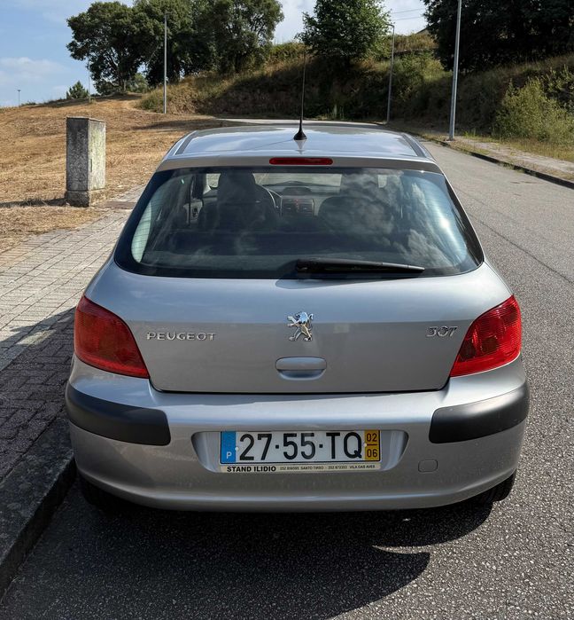 Peugeot 307 1.4 a gasolina de Junho de 2002