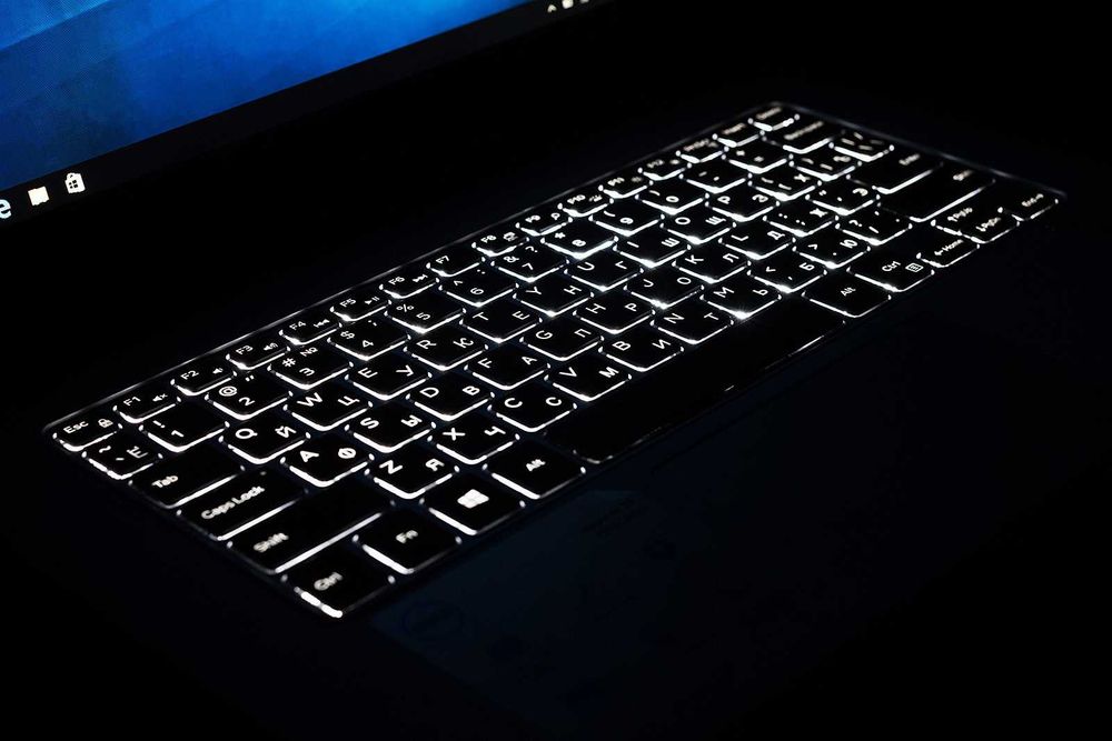 Сенсорный премиум ноутбук Dell \ IPS  \CORE i3 \ Память 480Gb