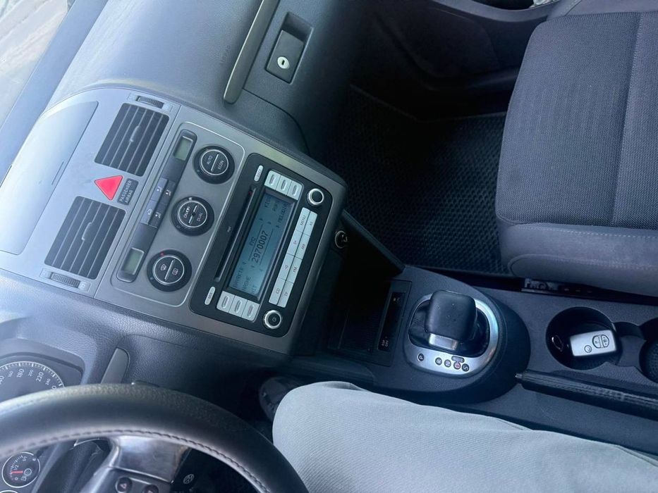 Volkswagen Touran 2007р
