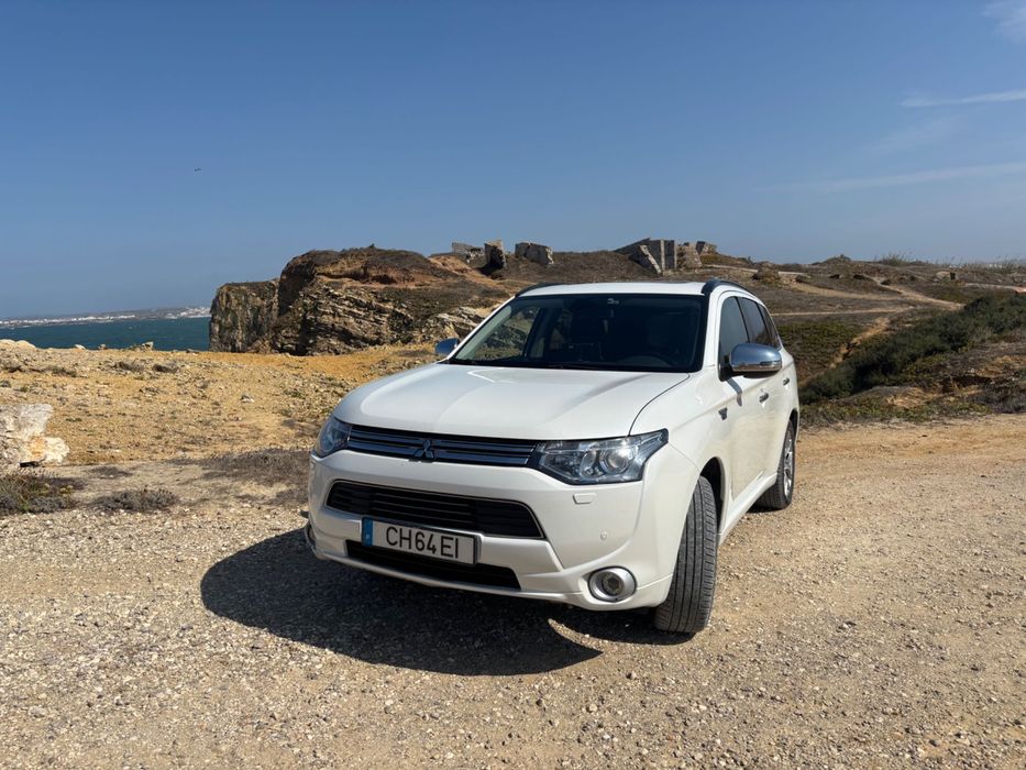 Mitsubishi Outlander 2.0 PHEV Instyle (2014)