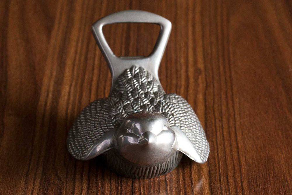 Продаю открывашку-пробку в виде воробья