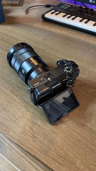 Sony A6500 + CageRig + Objetiva 18-105mm F4 + 4 Baterias | Kit Completo