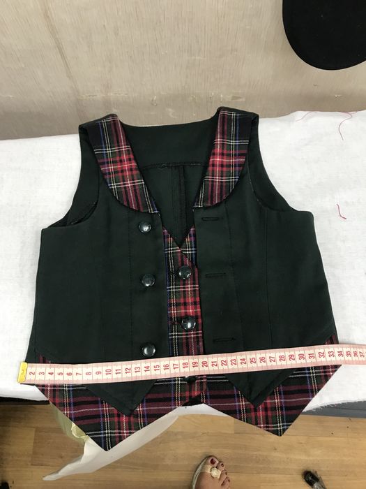 Жилетка школьная на 8-10 лет