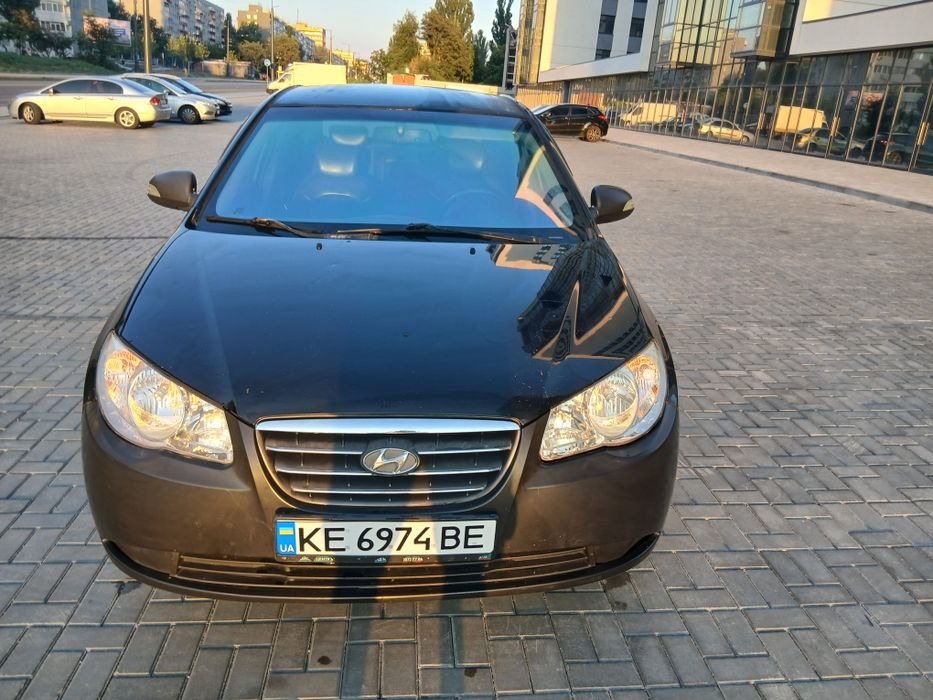 Hyundai Elantra 2.0 газ