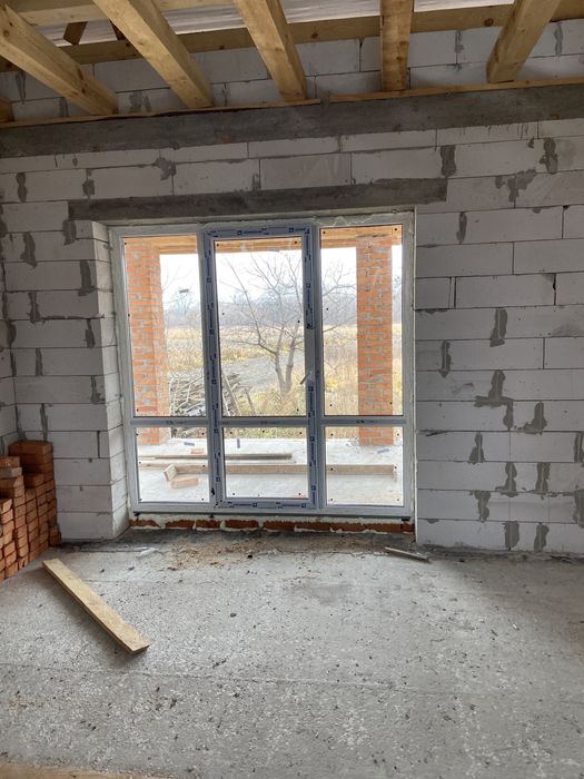 Будинок 1 поверх 85 кв. метрів +2 поверх 70 кв.метрів