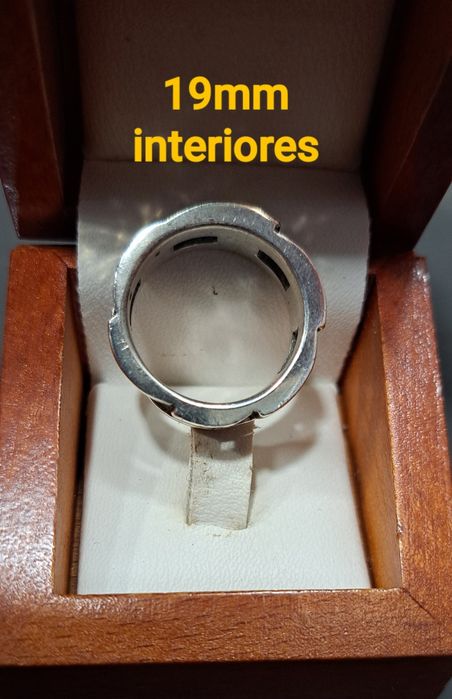 Anel em Ouro e Prata.